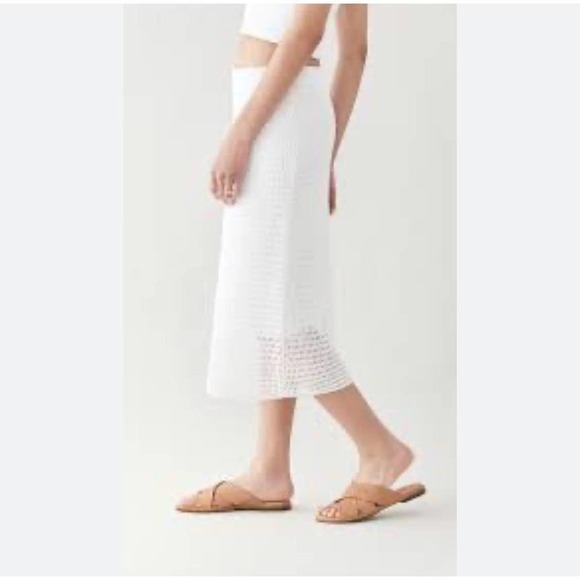 Vince Crochet Coverup Skirt Optic White Size M Repaired NWT - Picture 2 of 12
